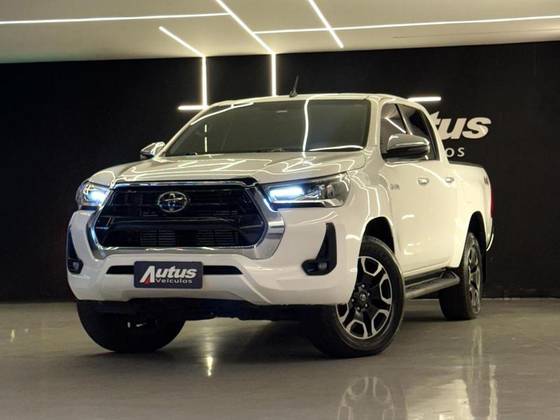 TOYOTA HILUX 2.8 SRX 4X4 CD 16V DIESEL 4P AUTOMÁTICO TOYOTA HILUX 2.8 SRX 4X4 CD 16V DIESEL 4P AUTOMÁTICO